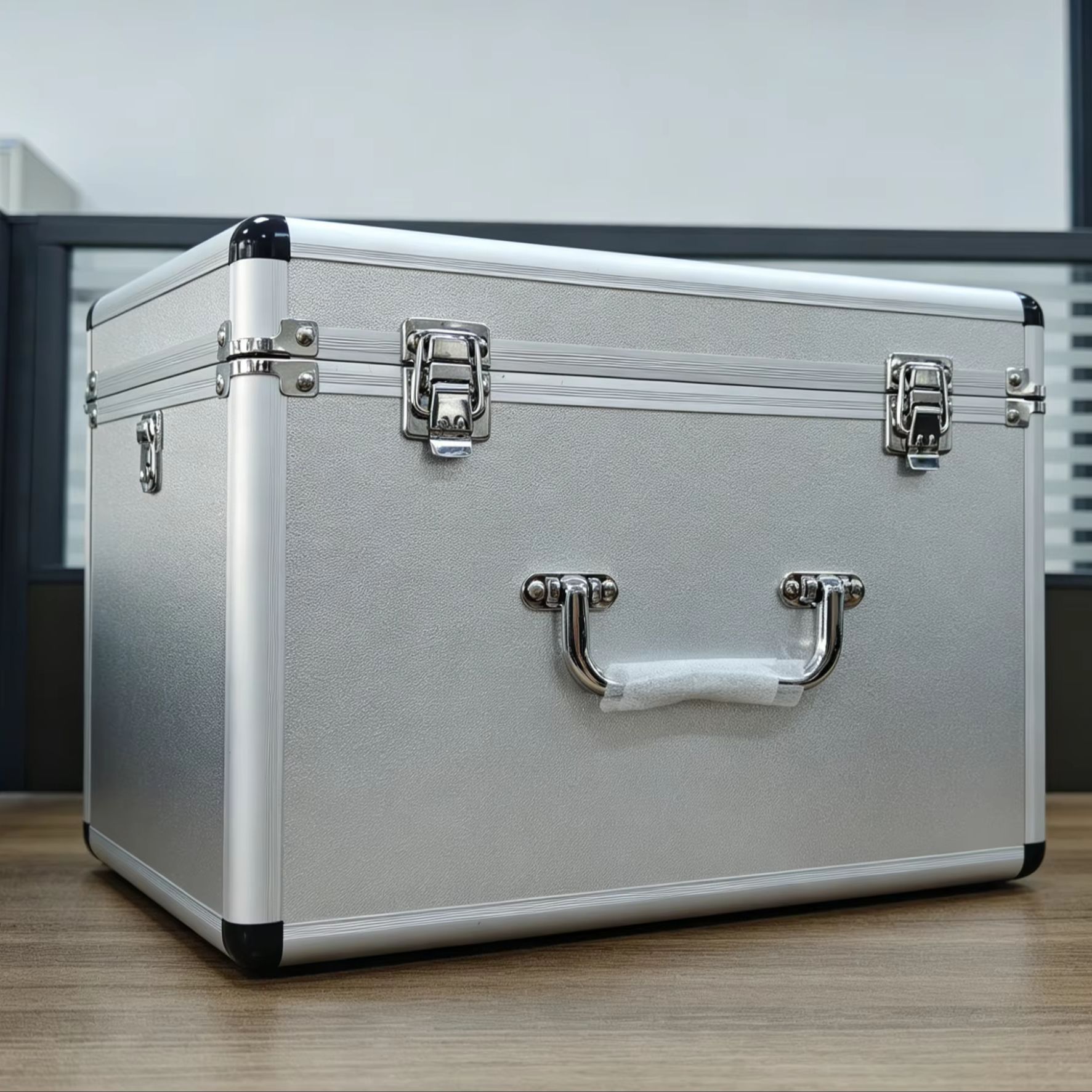 Aluminum Hard Carry Case 318×2 - مراجعة Drone Carrying Case وسعره