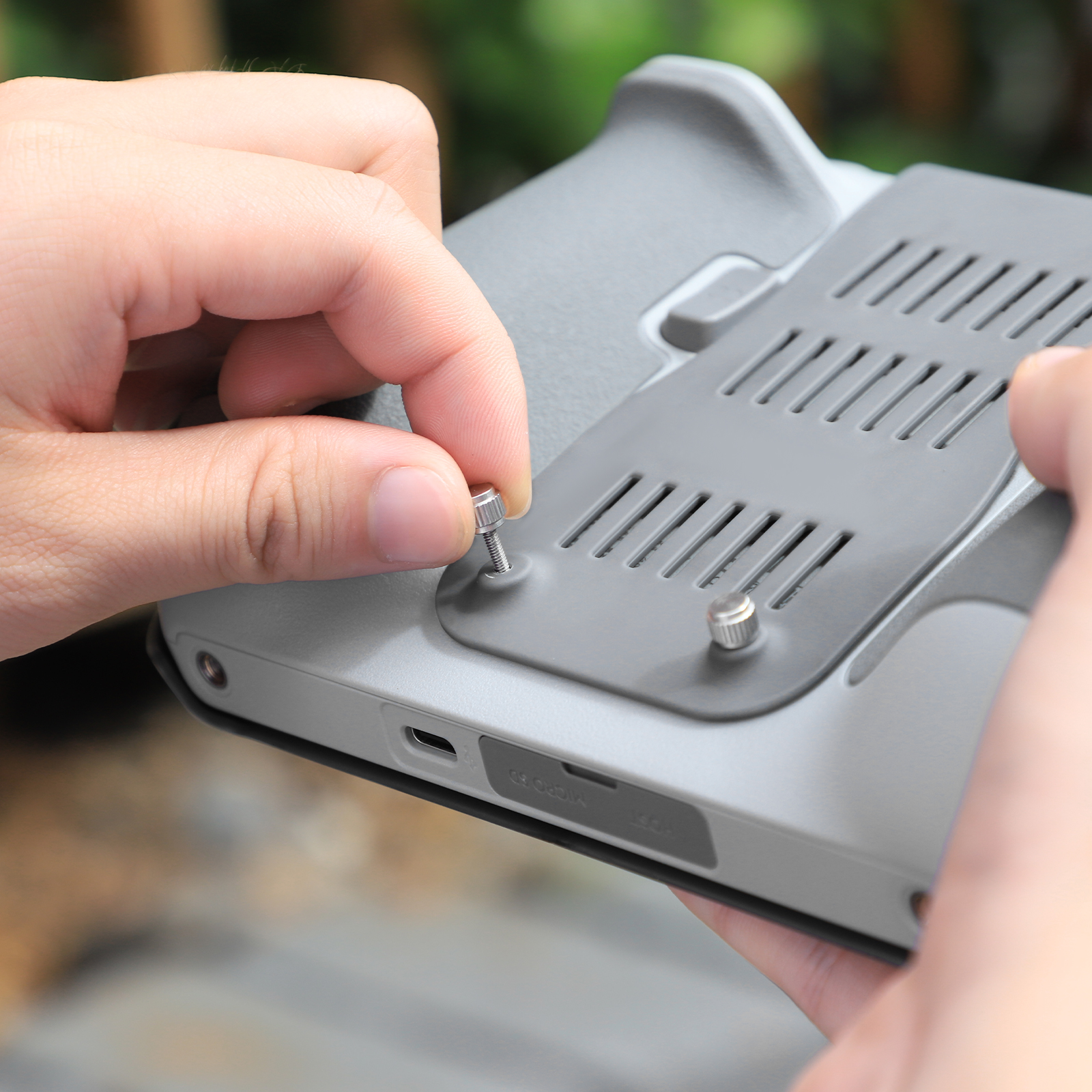 Scratch Proof TPU Case for DJI - مراجعة Drone Propeller Holder وسعره